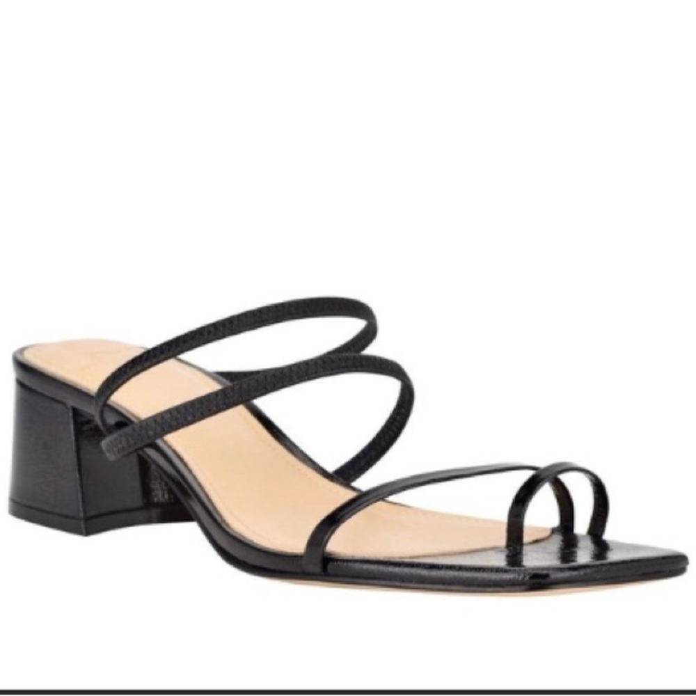 EUC Marc Fisher LTD Jadine Sandal Black Patent US 7